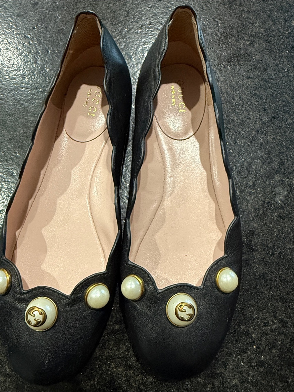 Gucci Black Leather Pearl-Embellished Ballet Flats
